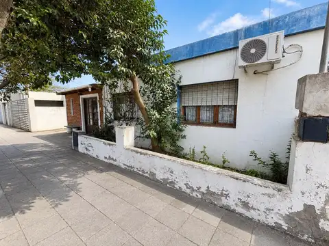 Venta Casa + Departamento en Wilde 1355