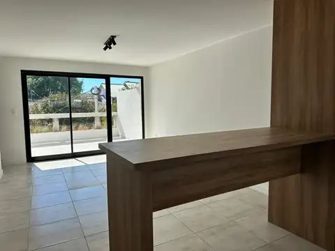 VENTA PH 3 AMB  FRENTE CON TERRAZA BARRIO SAN JOSE