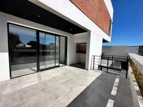 Depto Tipo Casa en Venta en San Jose, USD 119.000