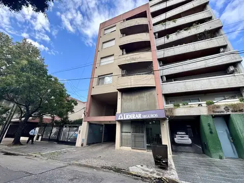 Lisandro Medina , Piso 2