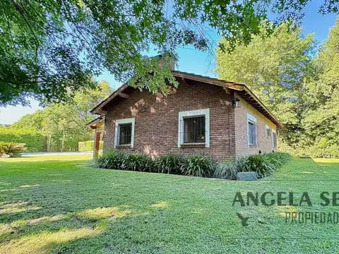 Hermosa Casa quinta en Barrio Parque El Remanso.