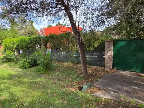 Casa 2 ambientes con 1 baño