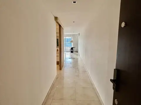 Edificio Cristaline. Los Crisantemos  al 300