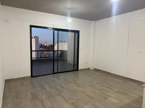 Departamento en Alquiler en Parque Avellaneda, $ 850.000