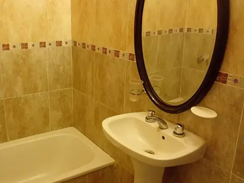 Depto Tipo Casa en Alquiler de 1 dormitorio