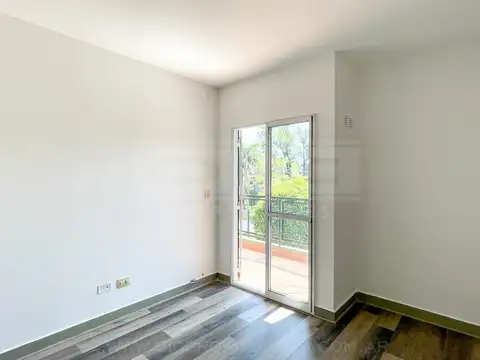 Departamento en Alquiler en Carapachay, $ 550.000