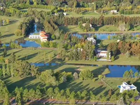 Terreno en Venta de 2709,0 m2