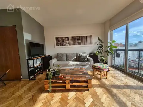 Viamonte al 2500 entre Larrea y Paso