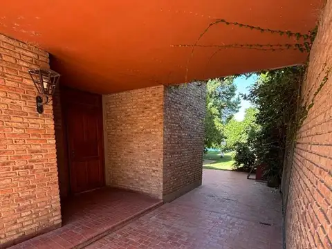 Casa 6 ambientes con 3 baños