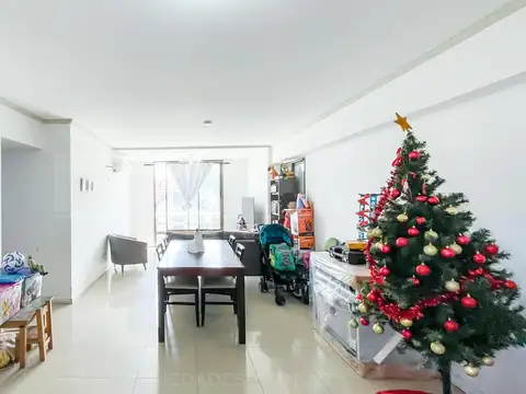 Oficina 4 ambientes con 2 baños