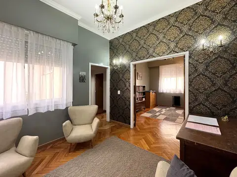 Hermoso Departamento de 3 ambientes con depcia al cotrafrente. A mts de facultades. y subte "D"