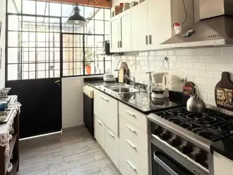 VENTA CASA 4 AMBIENTES CON PILETA PARRILLA RECICLADA - OPORTUNIDAD