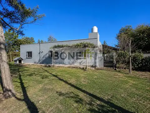 Casa quinta en venta en Mercedes con mucho verde