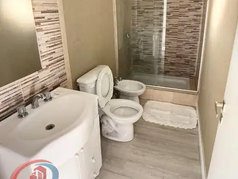 Casa 4 ambientes con 3 baños