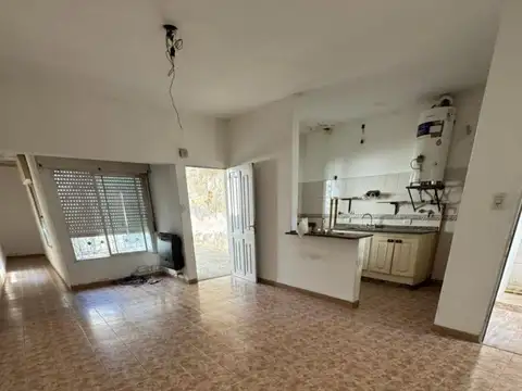 Casa en calle 45 (16 y 18)