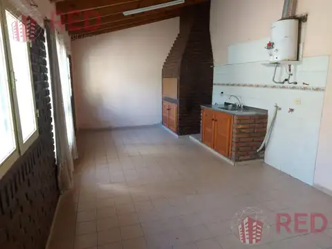 Depto Tipo Casa 6 ambientes con 2 baños