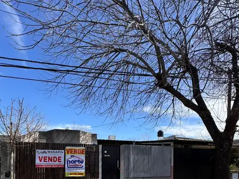 Propiedad de tres dormitorios de lado rio  