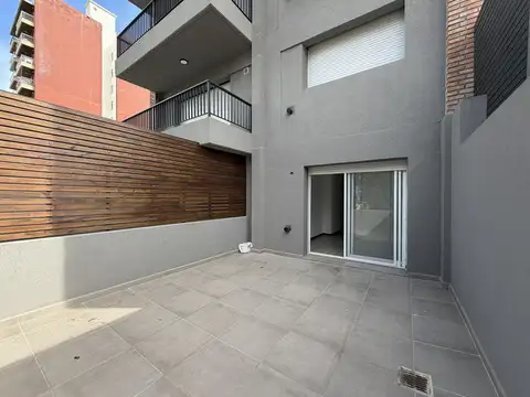 Departamento de 1 dormitorio con patio a estrenar