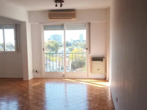 EXCELENTE 4 AMB. AL CONTRAFRENTE, convertido en 3 AMBIENTES (FACIL RESOLUCION PARA VOLVERLO A 3 DORMITORIOS., VISTA AL RIO