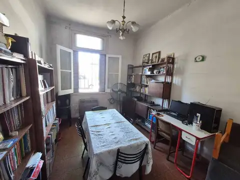 Venta casa 6 ambientes en Villa Luro. Oportunidad!