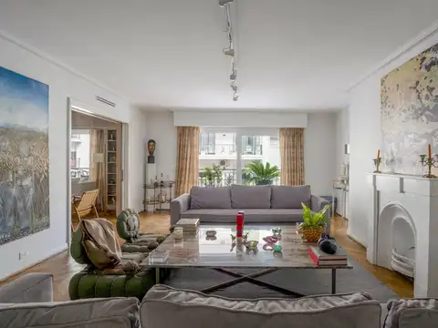 Departamento en Venta con 2 cocheras
