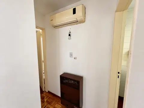 Depto 2 ambientes en alquiler con excelente ubicación - a metros del Parque Centenario