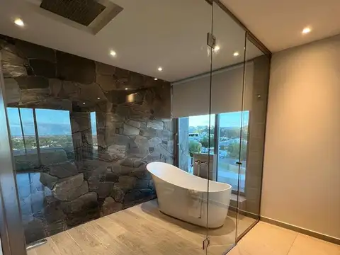 Casa en Venta al Este