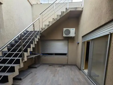 Propiedad Comercial con Terraza en Devoto