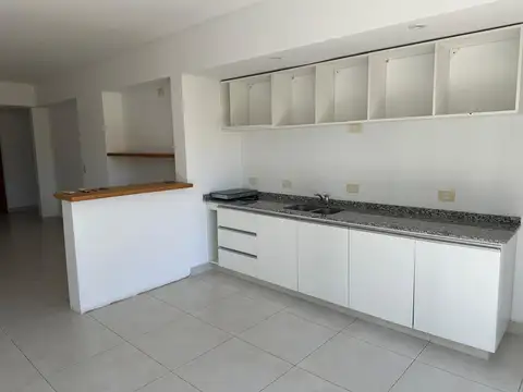 Oficina 2 ambientes con 1 baño