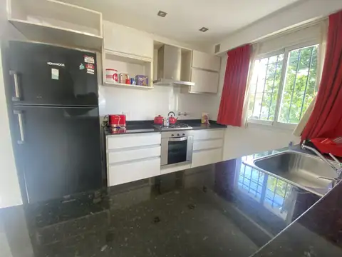 Casa 3 ambientes con 2 baños