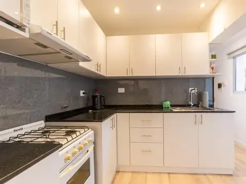 Venta PH 2 dormitorios, patio, parrilla y terraza exclusiva en Lourdes, Rosario