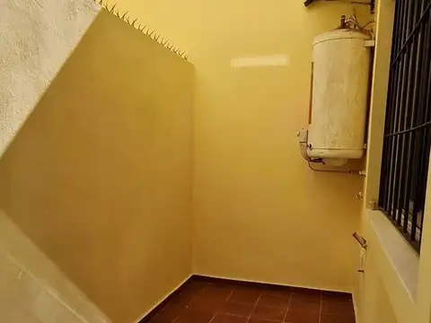 Depto Tipo Casa en Alquiler de 1 dormitorio
