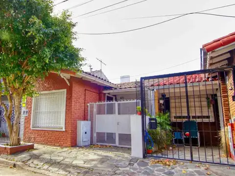 MUY BUEN PH/DUPLEX DESARROLLADO EN 1 PLANTA, 2 DORMITORIOS Y PATIO