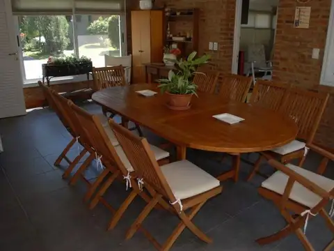 Casa 5 ambientes con 3 baños