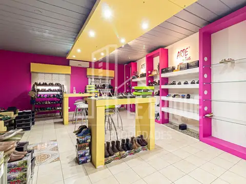 Galpon en Venta en Parque Chacabuco, USD 235.000