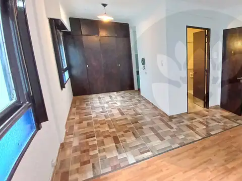 Avenida 53 400, Piso 1