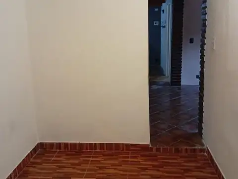 Casa en Garin-V.Angelica