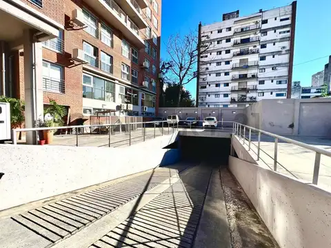 VENTA COCHERA CUBIERTA MORON CENTRO