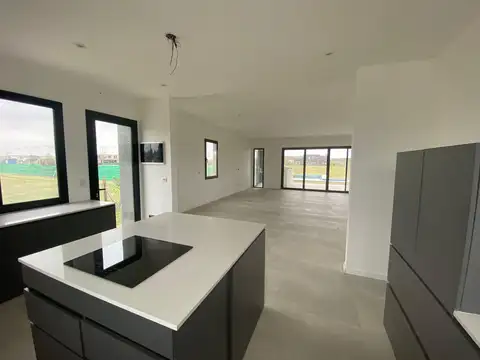 Casa en Venta en El Naudir, USD 270.000