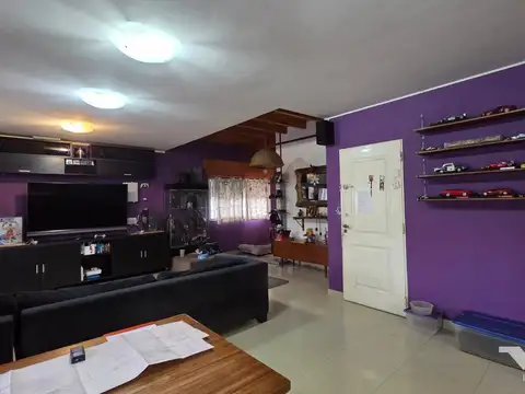 Depto Tipo Casa en Venta 40 años