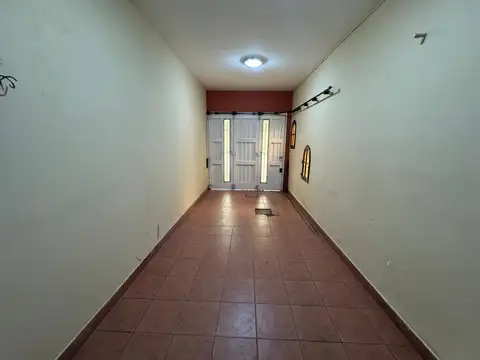 Casa en Alquiler con 1 cochera