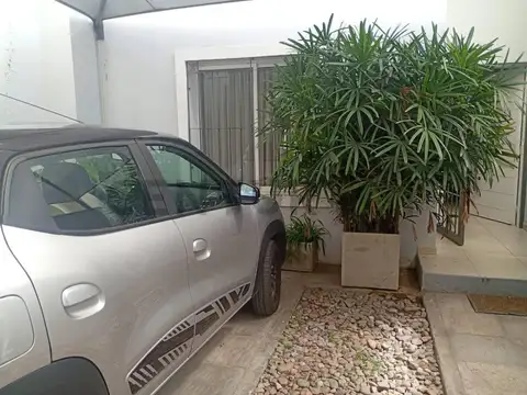 Luis Agote 800, Piso 0