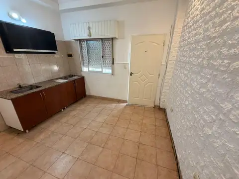 Depto Tipo Casa en Alquiler 40 años