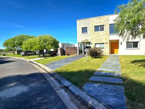Barrio San Ramiro, Lote 100