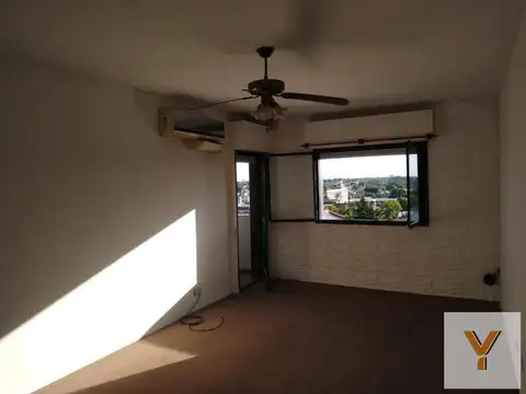 Departamento en venta - 4 Dormitorios 2 Baños - Cochera - 103Mts2 - Béccar, San Isidro