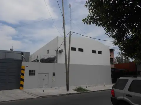 Galpon en Alquiler 25  mts Frente