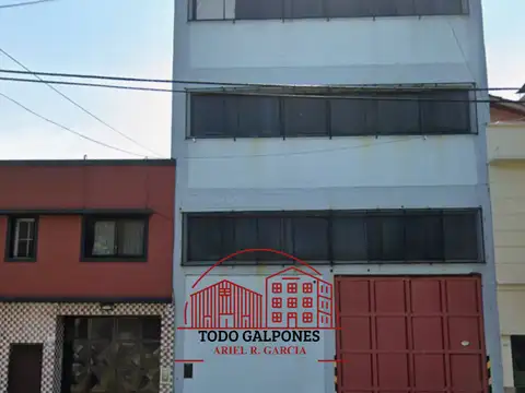 Galpòn 590m2 en 3 Plantas S/Lote 8.66x31