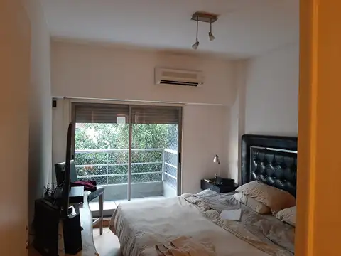 Vuelta de Obligado 2500, Piso 3