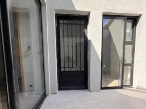 Depto Tipo Casa 2 ambientes con 1 baño