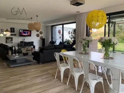Casa en Venta de 4 dormitorios